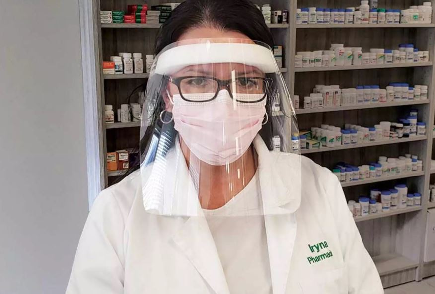 lady wearing covid-19 face shield