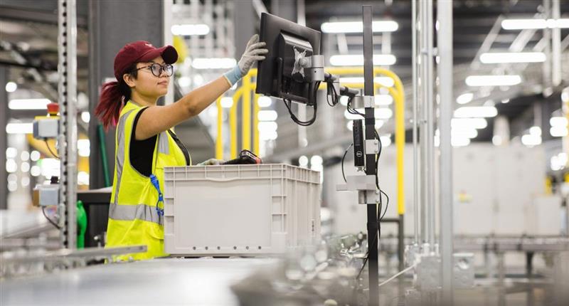 manufacturing line at Flow beverage in Aurora